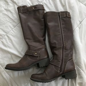 Riding boots